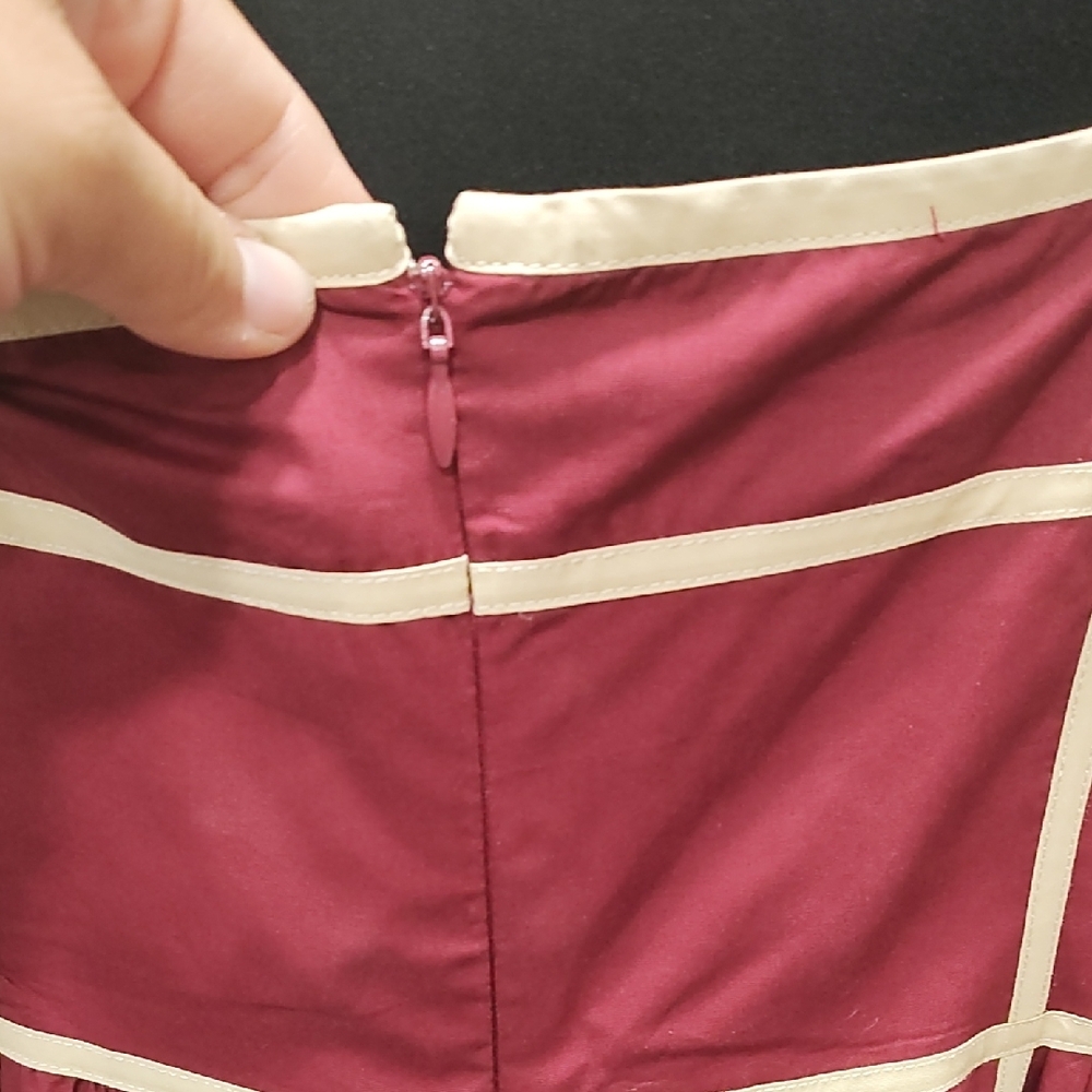 Square-Neck Burgundy Long Sleeve Tiered Dress with Contrast Trim - Picture 5 of 10